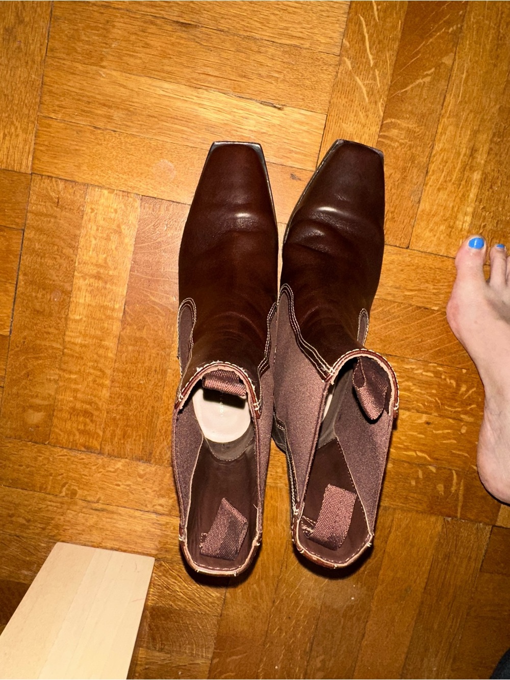 Loeffler Randall Nat Brown Leather Chelsea Ankle Boots with Contrast Stitching - Picture 4 of 5